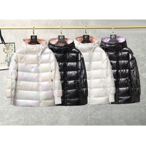 818Moncler 最新款LIRIOPE羽绒服