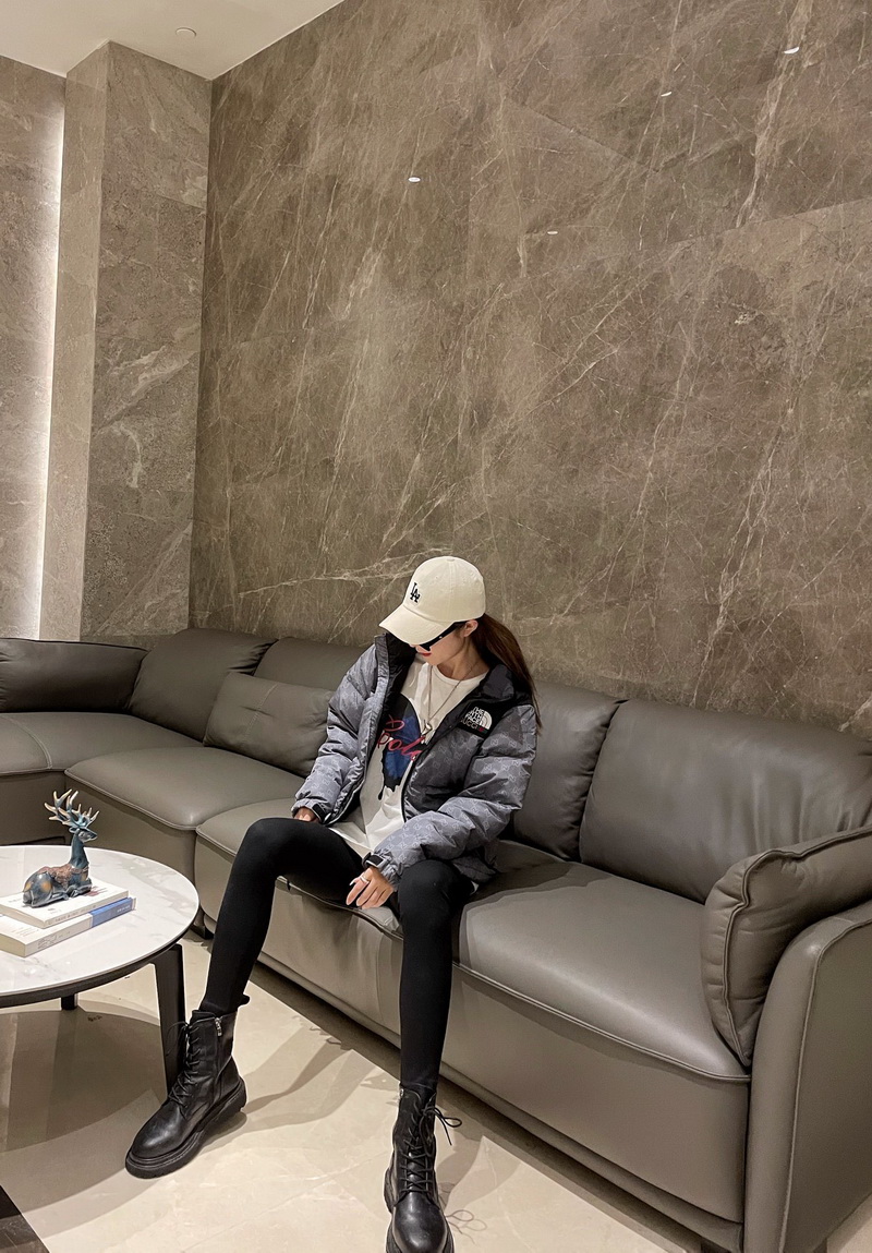 TNF北面联名款羽绒服 跨界联名(图8)