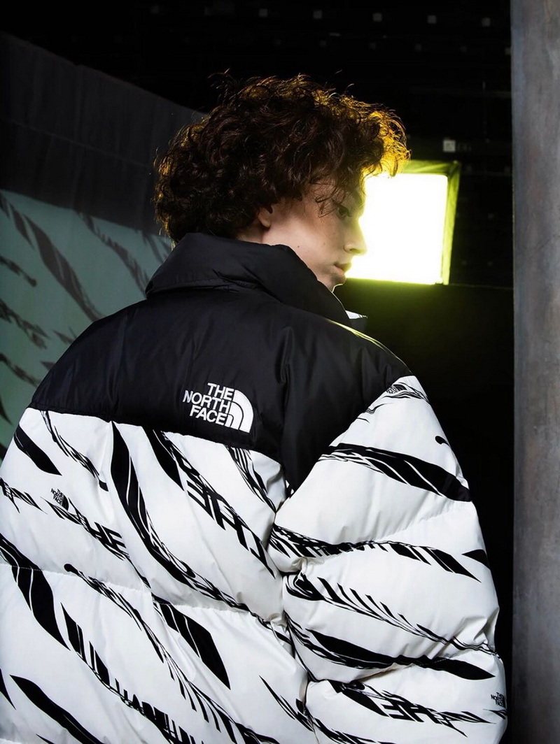 ED5F 斑马 TNF “ZebraLogoPattern”斑马羽绒服 两色 黑色-白色 尺码 S M L XL(图1)