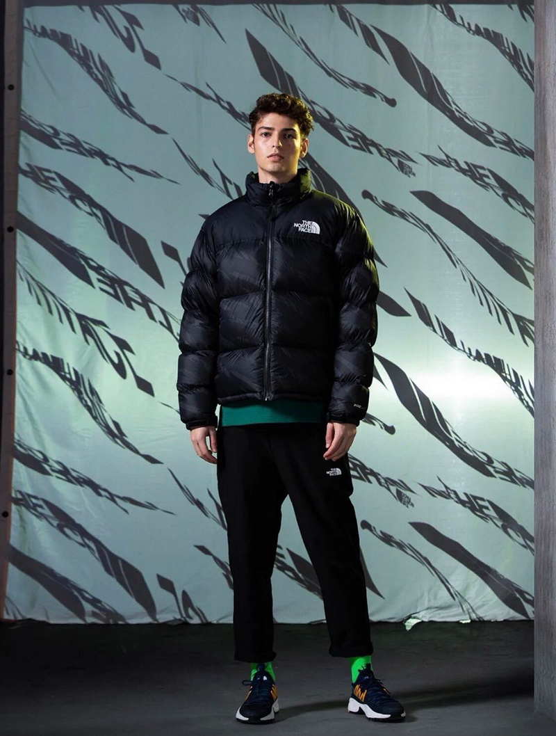 ED5F 斑马 TNF “ZebraLogoPattern”斑马羽绒服 两色 黑色-白色 尺码 S M L XL(图2)