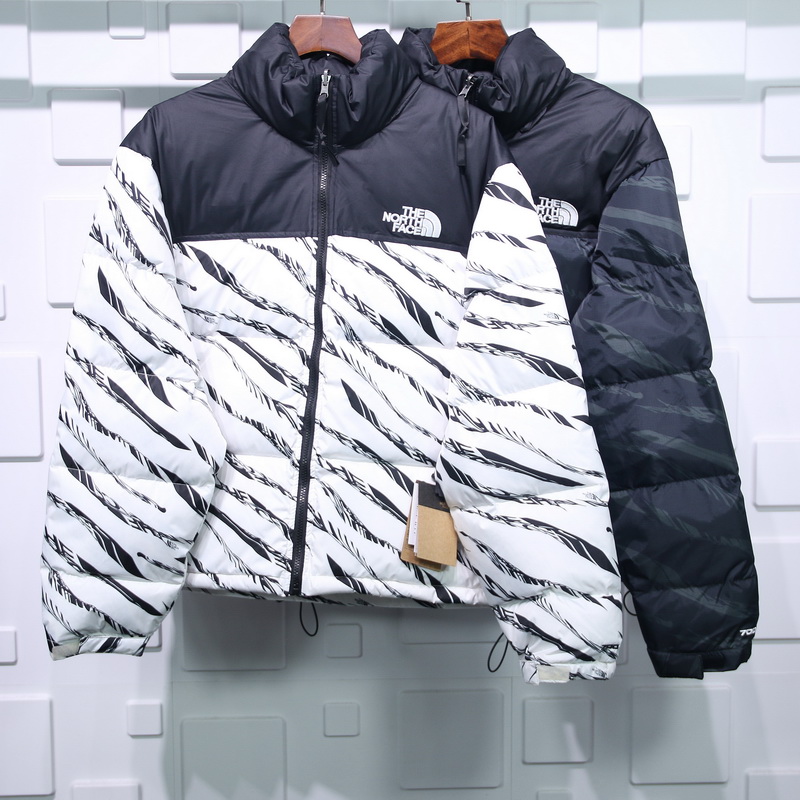 ED5F 斑马 TNF “ZebraLogoPattern”斑马羽绒服 两色 黑色-白色 尺码 S M L XL(图27)