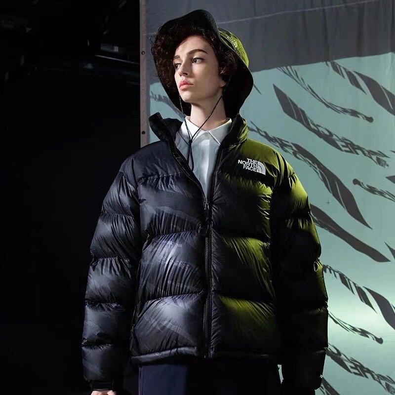 ED5F 斑马 TNF “ZebraLogoPattern”斑马羽绒服 两色 黑色-白色 尺码 S M L XL(图20)