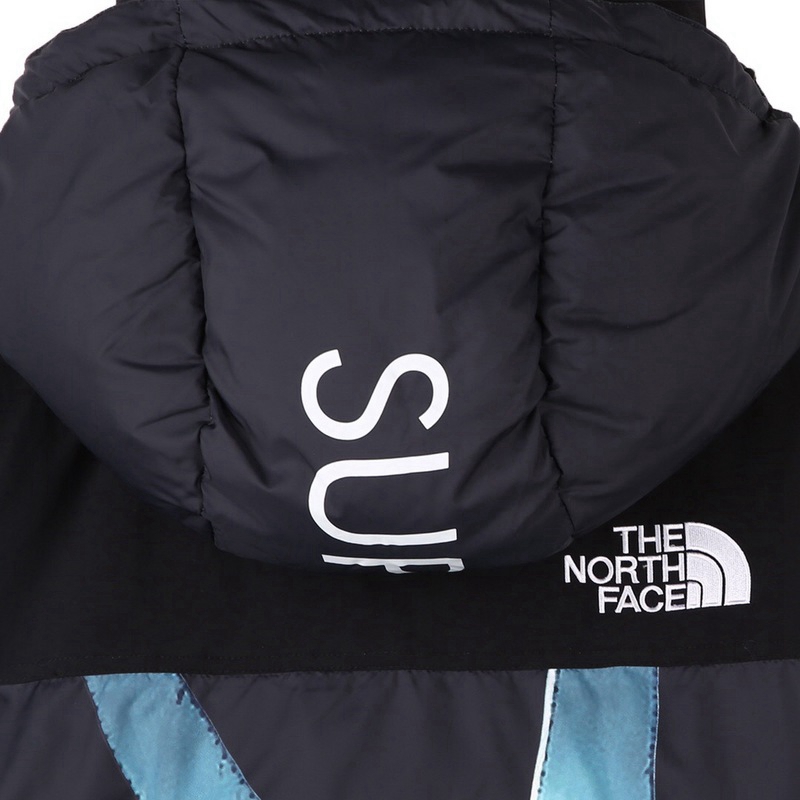 Supreme The North Face 联名自由女神连帽羽绒服顶级(图1)